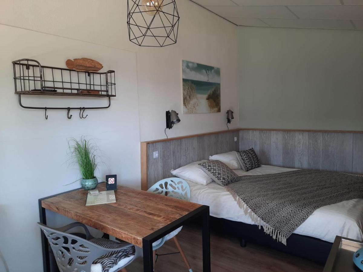Beach Lodges Oostvoorne Eksteriør bilde